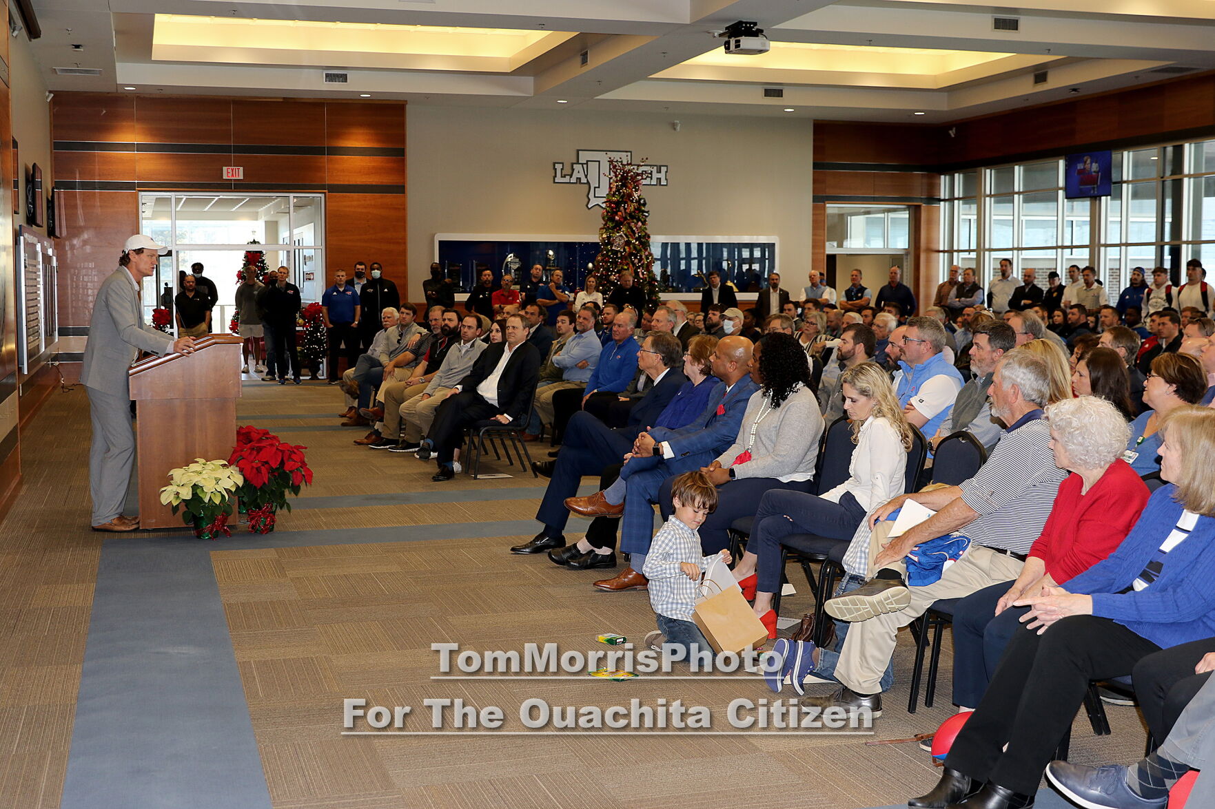 052-20211201-SonnyCumbiePresser.jpg